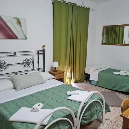 La Palazzina Гостевой дом Рим