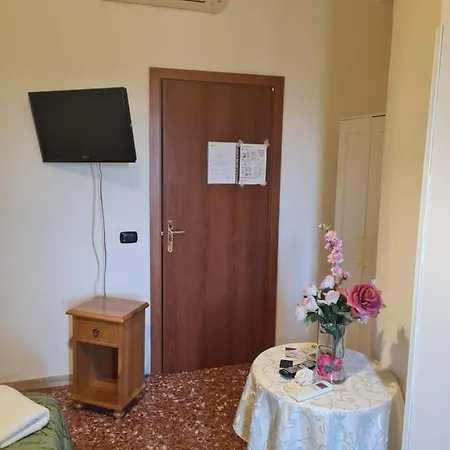 La Palazzina Гостевой дом *